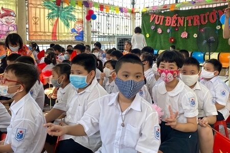 Đại biểu Quốc hội: Để học sinh trở lại trường, việc đầu tiên là tiêm chủng cho các em