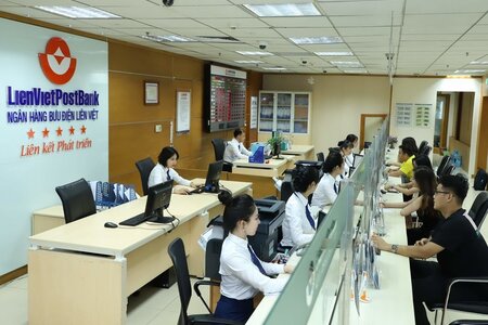 Nợ xấu tăng mạnh buộc LienVietPostBank phải mạnh tay trích lập dự phòng