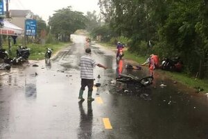 Nhiều xe máy va chạm liên hoàn khi đang lưu thông, 3 người tử vong