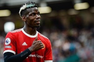 Paul Robinson hiến kế giúp Man United giữ chân Pogba