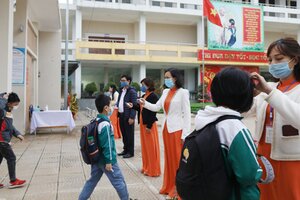 Hà Nội cho học sinh một số khối lớp đi học lại từ ngày 8/11