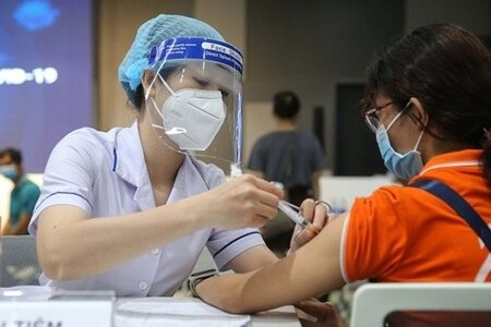 Nam Định lên kế hoạch tiêm vaccine Covid-19 cho trẻ từ 12-17 tuổi
