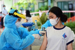 8 quận huyện tại TP HCM  hoàn thành tiêm 2 mũi vắc xin cho người trên 18 tuổi