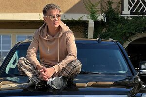 Bị đồn cấm nhập cảnh, Đàm Vĩnh Hưng khoe ảnh check-in ở Mỹ