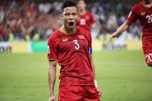 Cầu thủ Việt Nam góp mặt ở đội hình xuất sắc nhất lịch sử AFF Cup là ai?