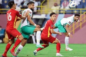 Giá vé chợ đen trận Việt Nam - Saudi Arabia 'rớt' mạnh