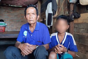 Cách chức hiệu trưởng 'giam' học bạ của học sinh nghèo vì nợ quỹ