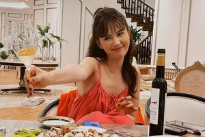 Ngọc Trinh để lộ thân hình gầy gò 'như cây tăm khô', vòng 1 nóng bỏng biến mất