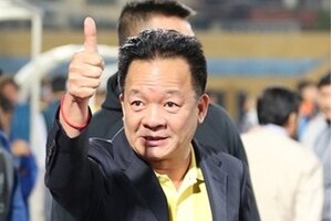 Bầu Hiển chiêu mộ ngoại binh châu Âu và Hàn Quốc về đá V.League