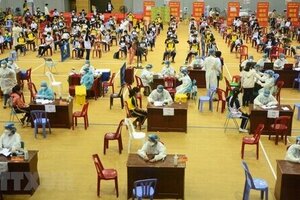 Ngày đầu tiên Đà Nẵng tiêm vắc xin covid-19 cho học sinh lớp 8, 9