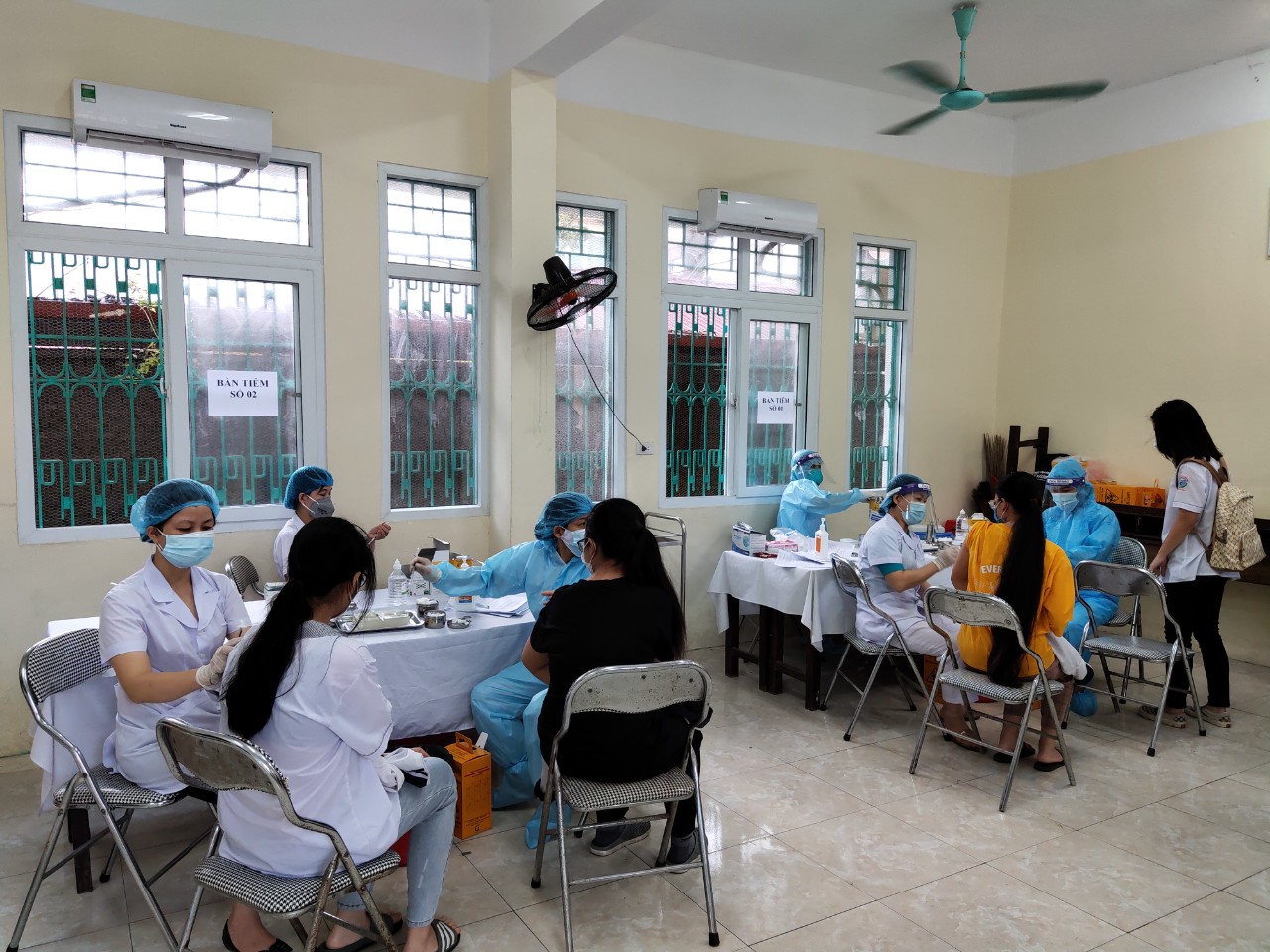 Hà Nam: Hơn 9.400 học sinh thành phố Phủ Lý được tiêm vắc xin phòng Covid-19