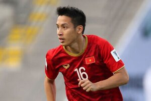 Hùng Dũng chưa thể sang Singapore dự AFF Cup