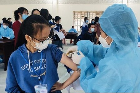 86 học sinh tại Thanh Hóa nhập viện sau khi tiêm vaccine Covid-19