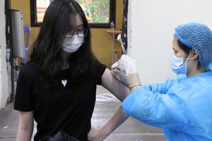 Nam Định tiêm vắc xin cho gần 60 nghìn học sinh từ 15 - 17 tuổi