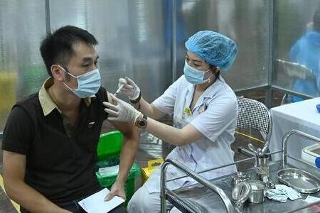 Nam Định: Chậm nhất ngày 31/12 phải hoàn thành tiêm vaccine mũi 2 cho người dân