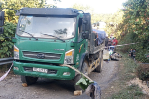 Thầy giáo ở Nghệ An bị xe tải cán tử vong thương tâm