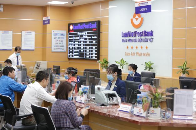 Sau hàng loạt cổ đông, VNPost tiếp tục muốn chuyển nhượng cổ phần tại LienVietPostBank