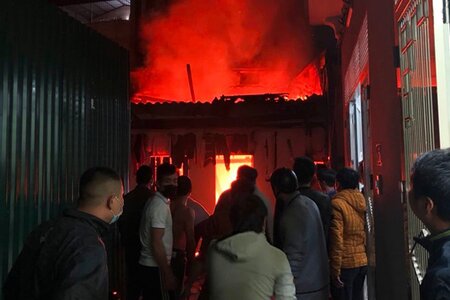 Cháy phòng trọ trong đêm ở Hà Nội, 3 người tử vong