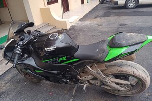 “Thần sấm" Kawasaki ZX-10R ra sao khi kẻ cướp ngân hàng bị bắt giữ?