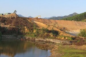 Chơi ở đập nước gần nhà, 2 bé trai tử vong thương tâm