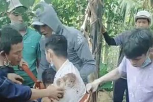Giải cứu cháu bé 6 tuổi rơi xuống giếng nước sâu hơn 20m
