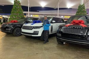 Đại gia bất động sản mua 20 siêu xe thưởng Tết cho nhân viên