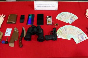 Bị cướp xông vào phòng ngủ buộc đưa 100 tỉ vì hay lên Facebook khoe tiền