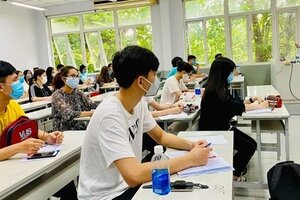 Sinh viên Đại học Quốc Gia Hà Nội trở lại trường học trực tiếp sau Tết