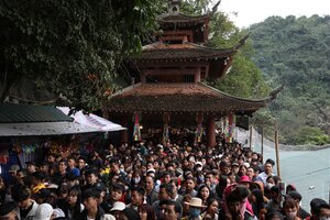 Tạm dừng tổ chức lễ hội đầu xuân trên cả nước