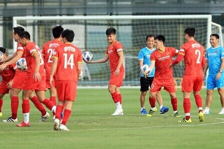 Báo Thái Lan: ‘Tuyển Thái Lan vẫn nhiều điểm hơn Việt Nam ở VL World Cup’