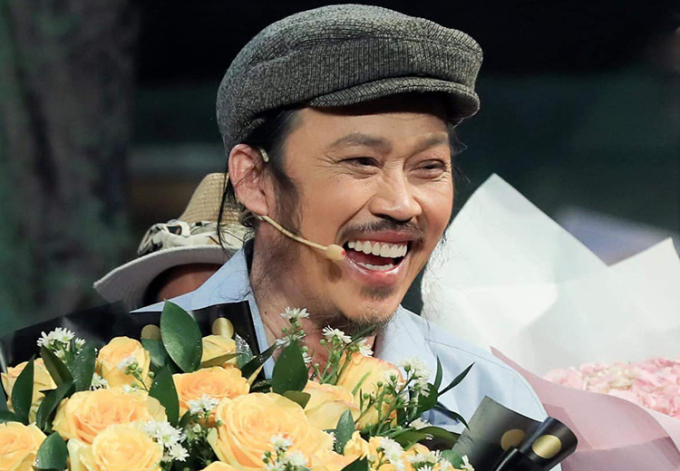 Sao Việt nói gì về việc Hoài Linh được huy chương vàng ở Liên hoan kịch nói toàn quốc 2021?