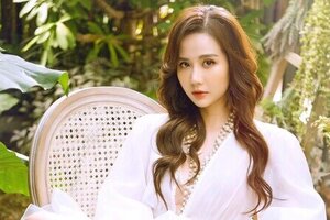 Nữ chính 'Thương ngày nắng về' tung bộ ảnh mới đẹp như nàng thơ