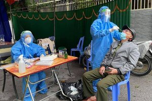 Thêm một chủ tịch xã ở Nghệ An bị đình chỉ công tác do lơ là chống dịch