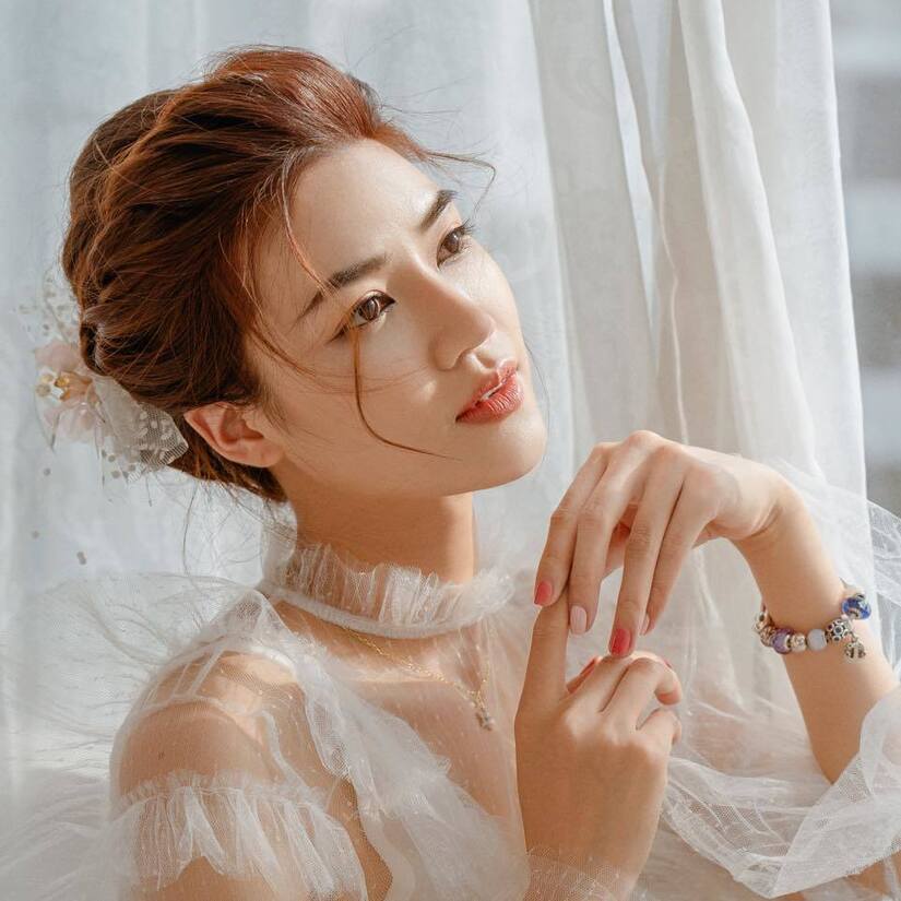 Nhan sắc nữ chính phim Lối về miền hoa