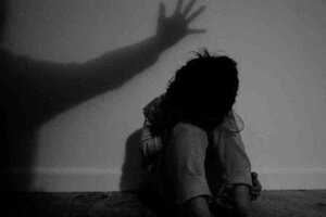 Mang thai bị người yêu chối bỏ, bé gái 15 tuổi uống thuốc tự tử