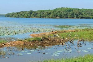 Rủ nhau đi bắt ốc ở hồ, 2 em học sinh đuối nước thương tâm