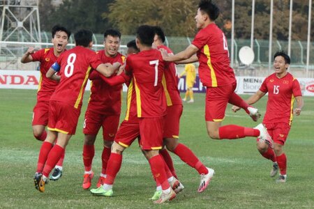 U23 Việt Nam đi 'xem giò' U23 Thái Lan trước ngày ra quân ở giải Đông Nam Á