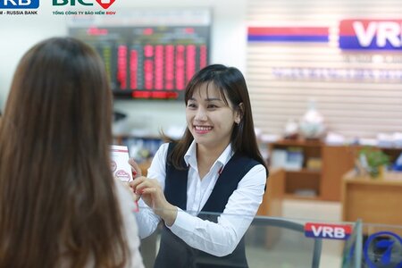 Ngân hàng Liên doanh Việt – Nga bị Moody's rút xếp hạng