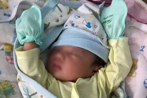 Bé gái sơ sinh bị bỏ rơi trước nhà thờ giữa đêm lạnh giá