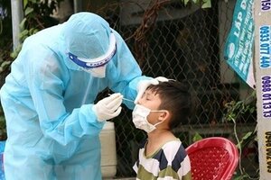 Bộ Y tế hướng dẫn cha mẹ cách sử dụng thuốc cho trẻ mắc Covid-19