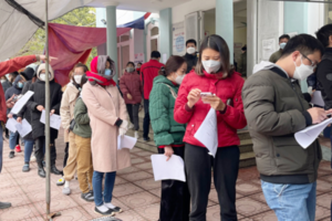 Người lao động 'chật vật' xin giấy xác nhận F0, tổng LĐLĐ kiến nghị giải quyết nhanh