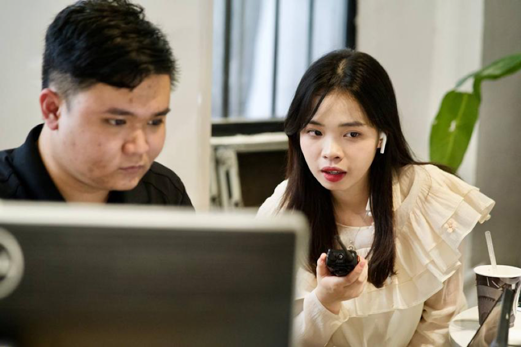 Sinh viên các trường ĐH “Top đầu” tư vấn tuyển sinh cho học sinh THPT Chuyên Sơn La