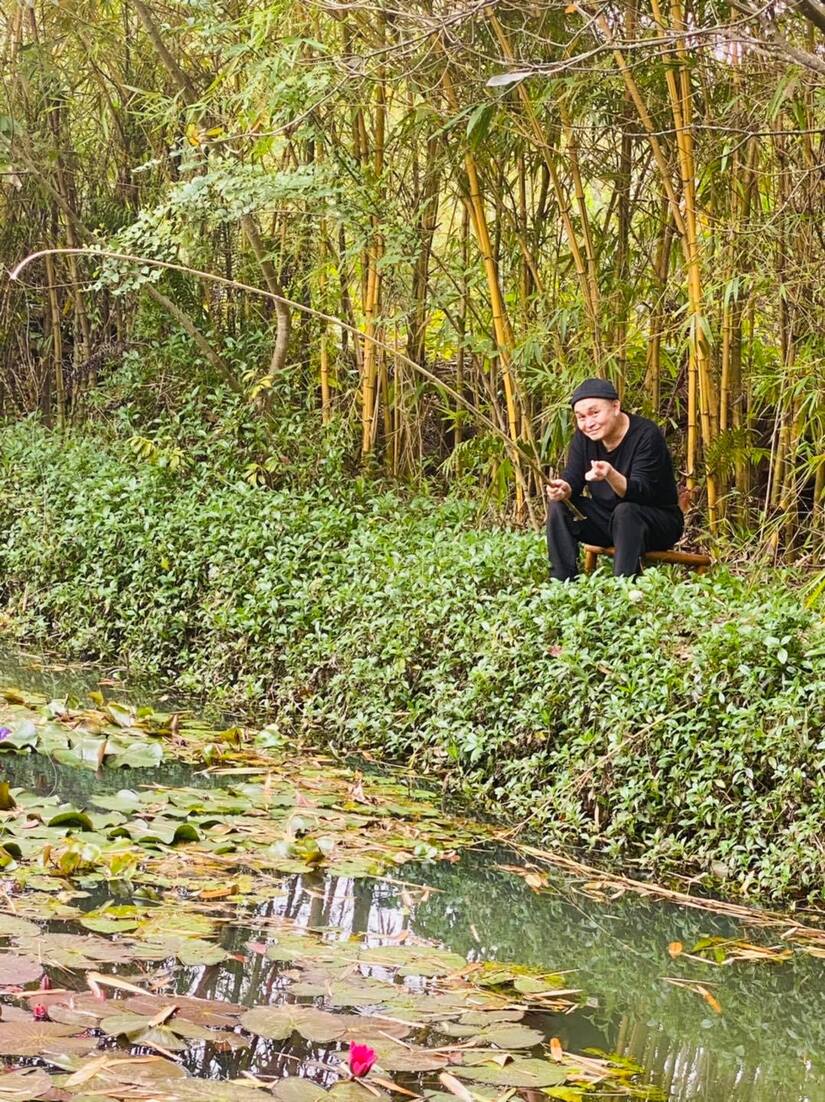 Cuộc sống an nhàn, về quê mò cua bắt cá của Xuân Hinh