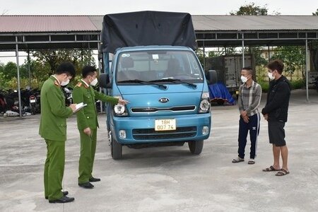 Bắt hai đối tượng quê Nam Định đi ô tô tải sang Ninh Bình trộm trâu