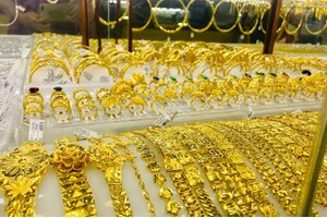 Giá vàng hôm nay: Vàng thế giới tiếp tục lao dốc