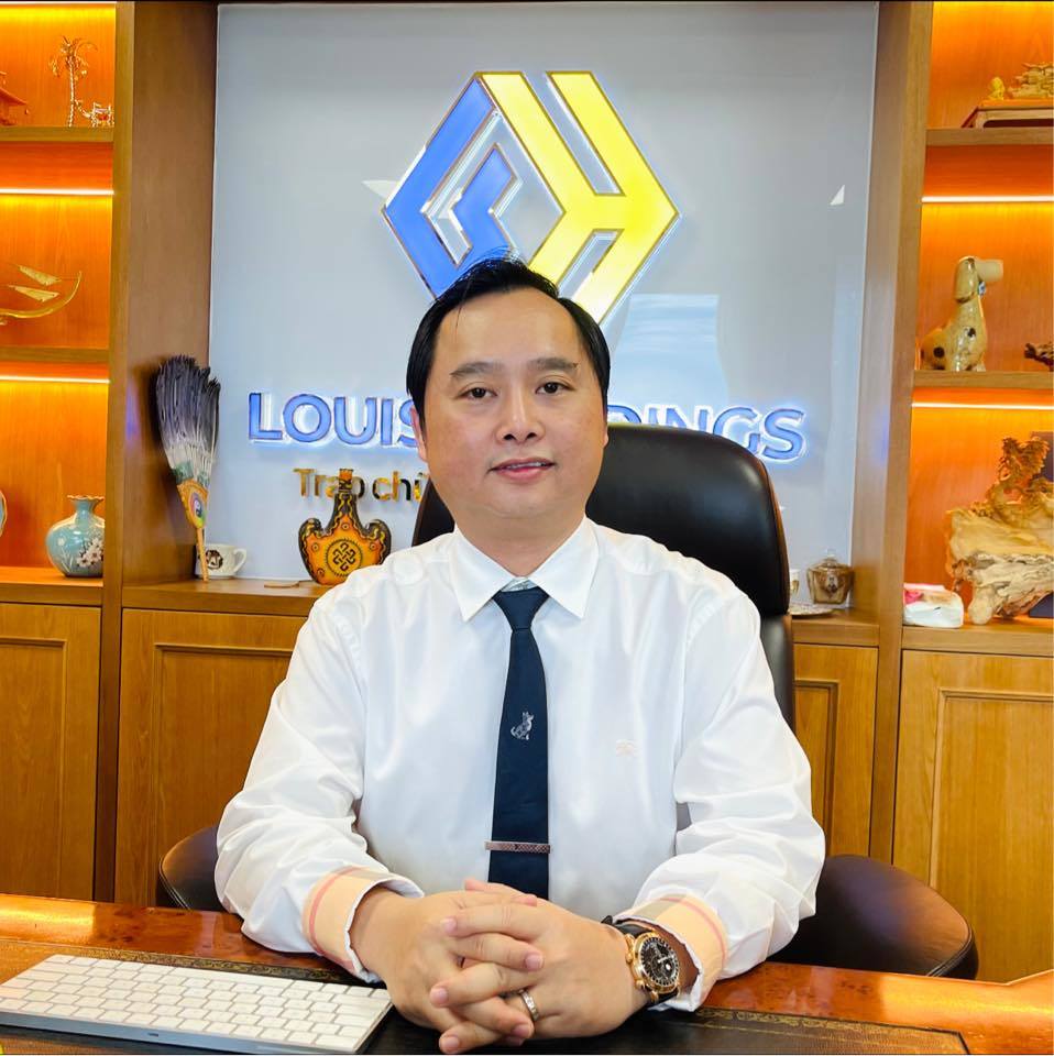 do_thanh_nhan_Louis Holdings