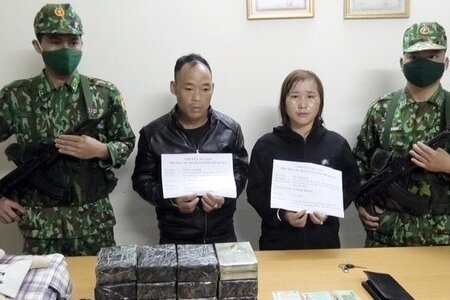 Bắt 2 đối tượng vận chuyển 32 bánh heroin từ Điện Biên về Lào Cai