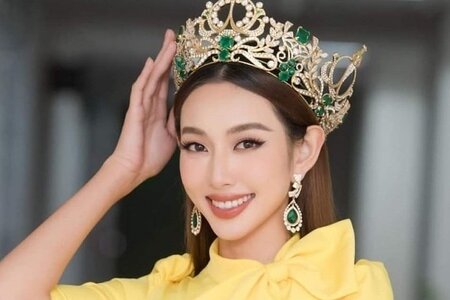 Hoa hậu Thùy Tiên nhận bằng khen của Thủ tướng Chính phủ