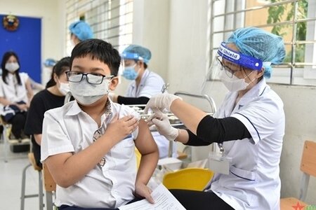 Sẽ tiêm vaccine phòng Covid-19 cho trẻ em từ 5-11 tuổi vào tháng 4/2022