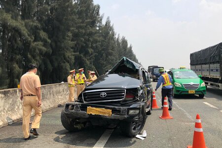 Phó chủ tịch TP.HCM qua đời sau tai nạn lật xe trên cao tốc